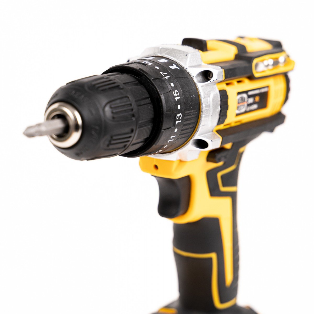 Bormasina cu PERCUTIE 24V, 30 accesorii si 2 acumulatori German Meister